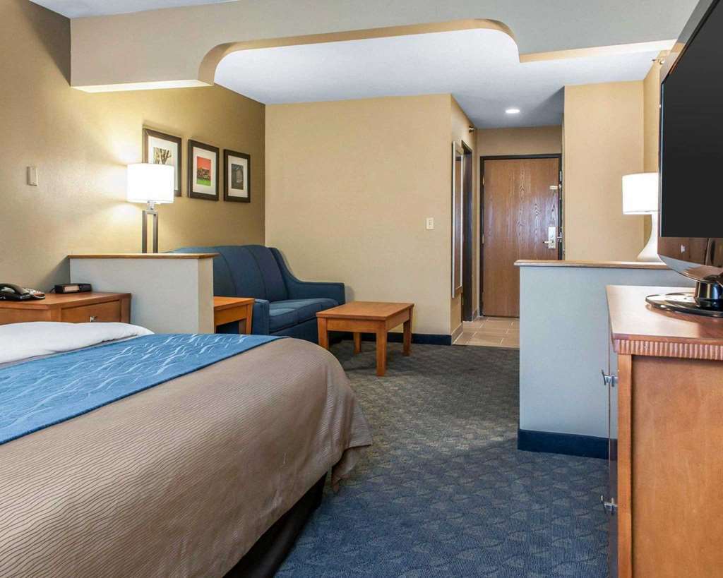 Comfort Inn & Suites Napoleon Room photo